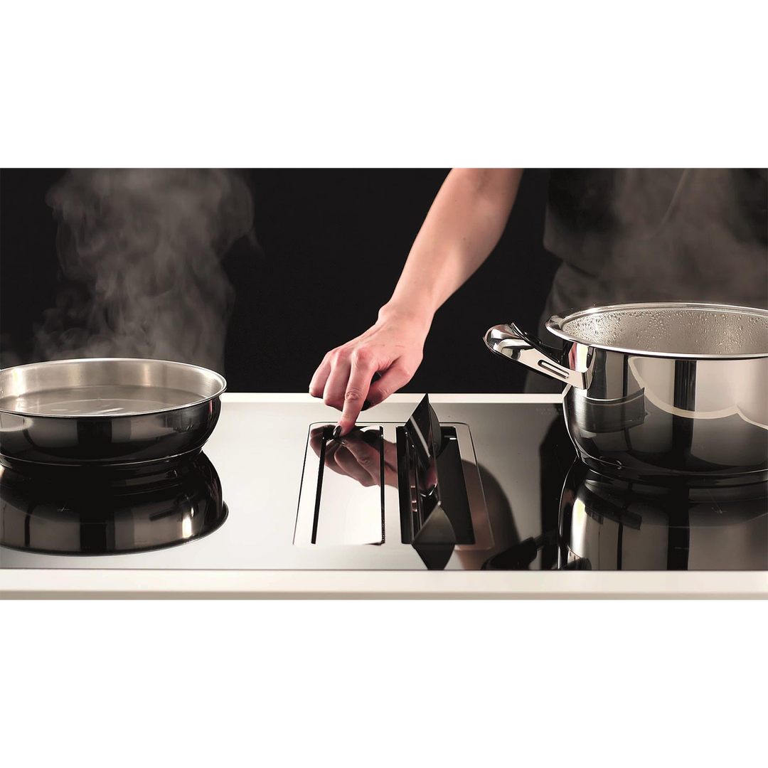 ILVE 83 cm innebygget induksjonstopp med 4 soner og integrert hette